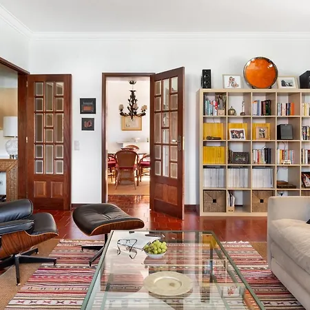 Altido Idyllic House With Pool And Garden In Colares *
