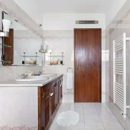 Casa vacanze Altido Idyllic House With Pool And Garden In Colares Sintra
